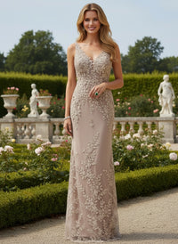 Tulle Sheath V Neck Mother of the Bride Dresses with Lace Applique