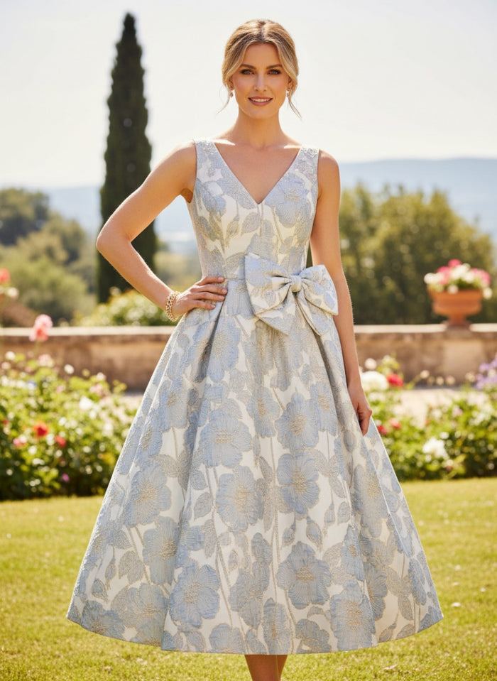 Jacquard A-Line V Neck Pleated Mother of the Bride Dresses