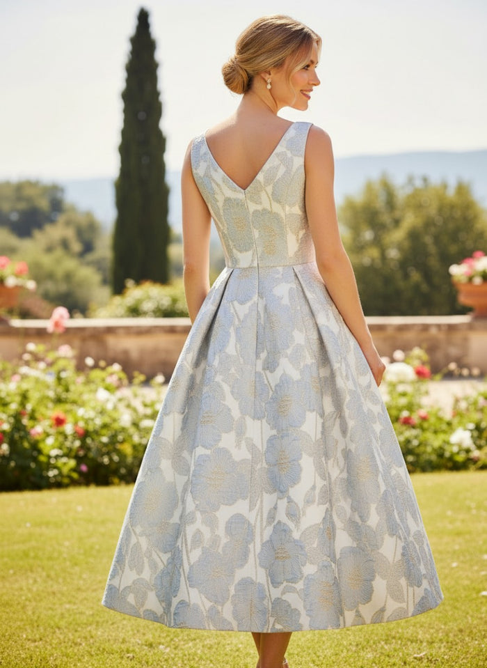 Jacquard A-Line V Neck Pleated Mother of the Bride Dresses