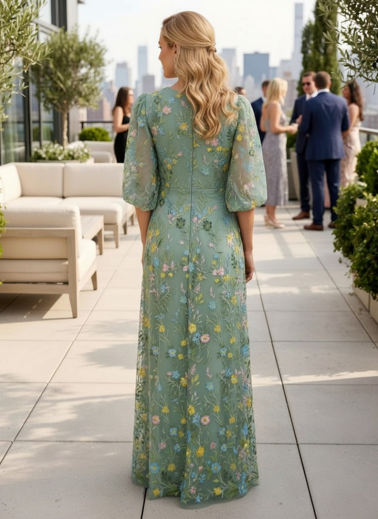 Tulle Sheath V Neck Mother of the Bride Dresses with Floral Embroidery
