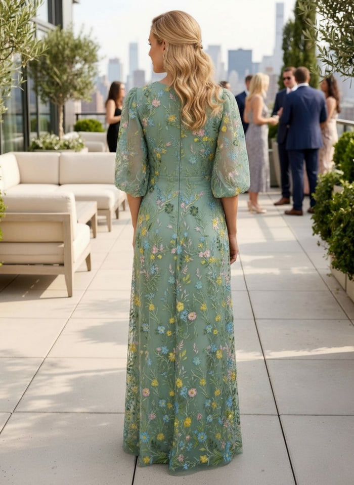 Tulle Sheath V Neck Mother of the Bride Dresses with Floral Embroidery