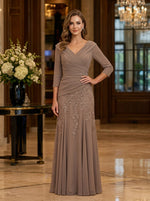 Chiffon A-Line V Neck Maxi Mother of the Bride Dresses with Floral Lace Applique