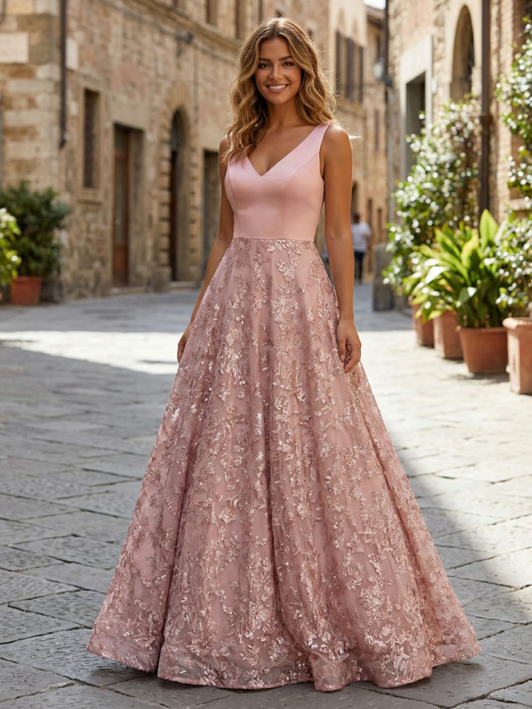 Lace Appliques A-Line V Neck Pleated Formal Dresses
