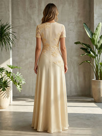 Chiffon A-Line Crew Neck Formal Dresses with Lace Applique