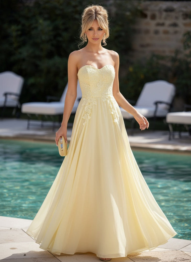 Chiffon A-Line Strapless Formal Dresses with Applique