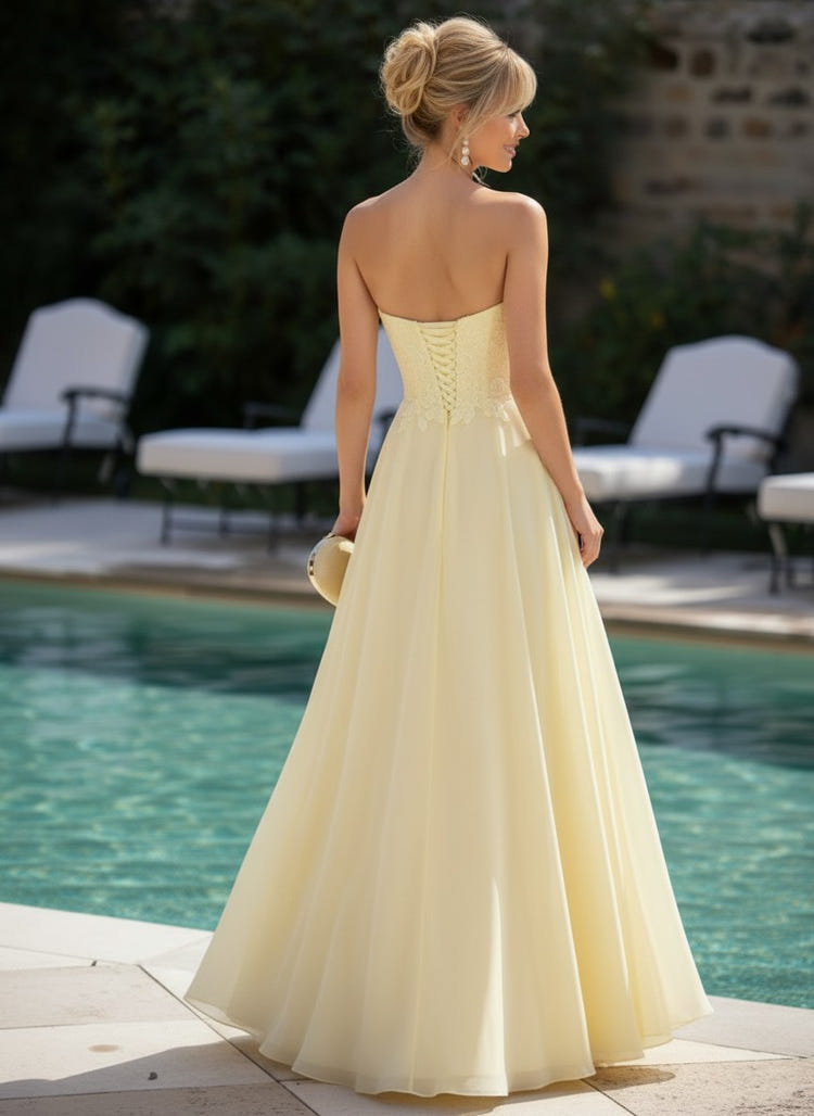Chiffon A-Line Strapless Formal Dresses with Applique